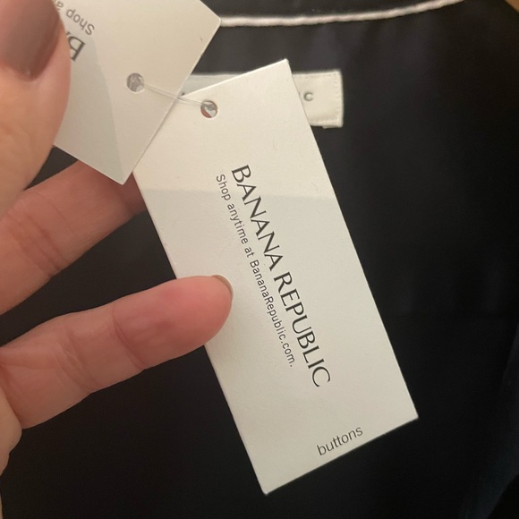 Banana Repulic button down navy dress shirt. - Picture 4 of 4